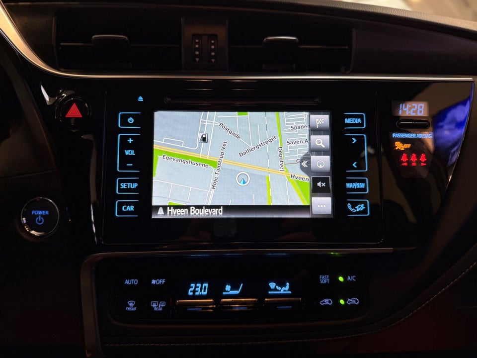 Toyota Auris 1,8 Hybrid H4 Touring Sports CVT 5d