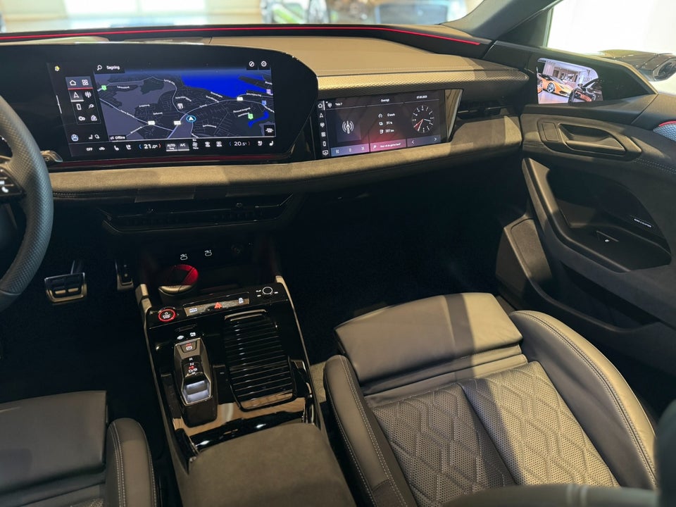 Audi S6 e-tron Avant quattro 5d