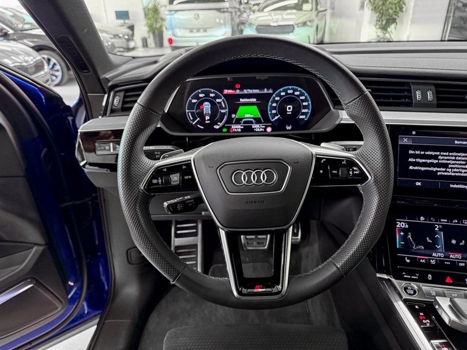 Audi Q8 e-tron 55 S-line quattro 5d