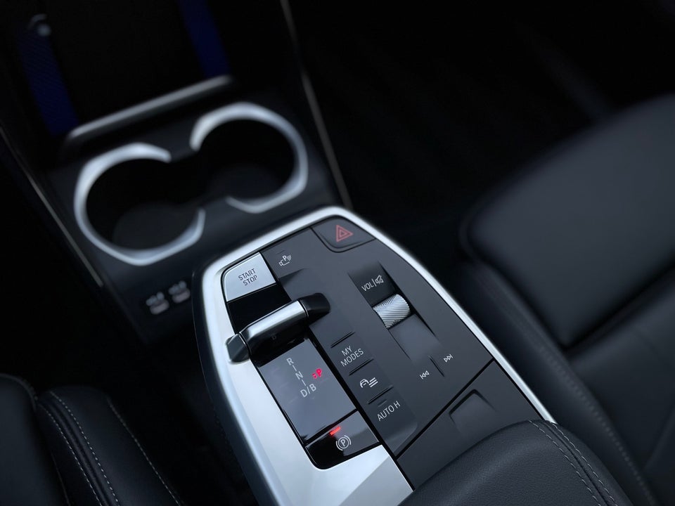 BMW iX1 xDrive30 Fully Charged M-Sport 5d