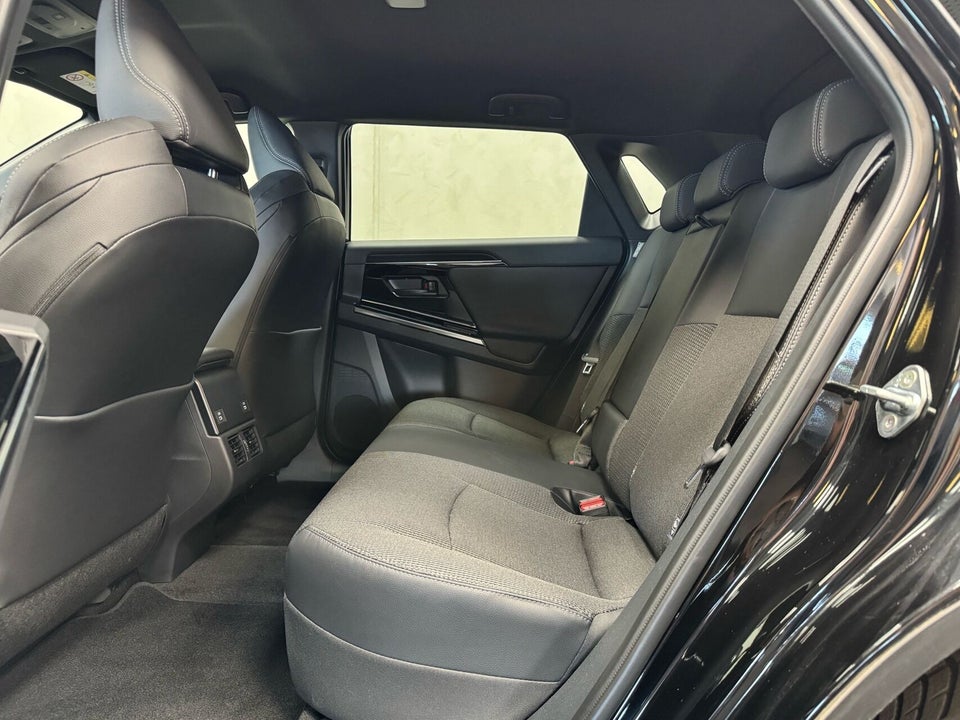 Toyota bZ4X Active 5d