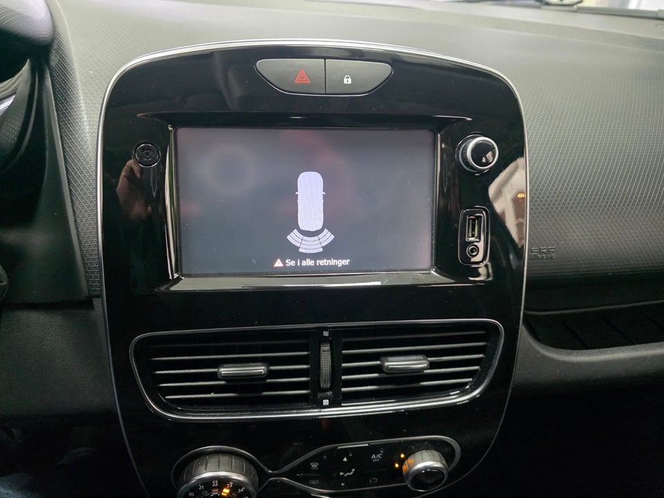 Renault Clio IV 0,9 TCe 90 Limited Sport Tourer 5d