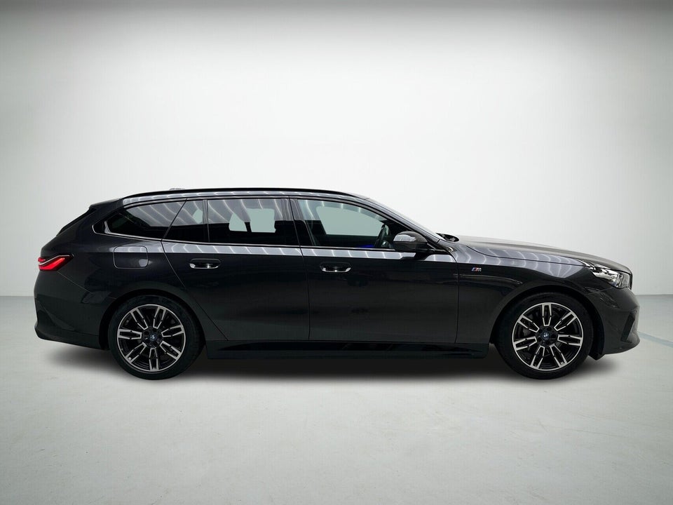 BMW i5 eDrive40 Touring M-Sport 5d