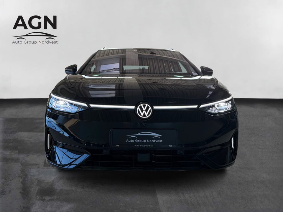 VW ID.7 77 Style+ Tourer 5d