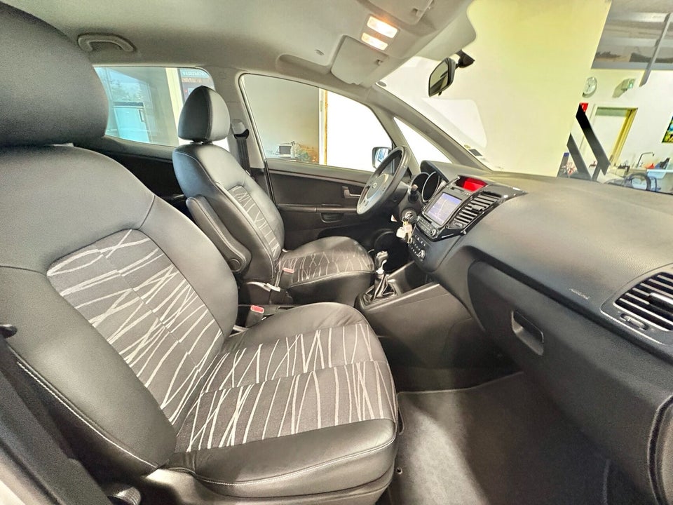 Kia Venga 1,4 CRDi 90 Spring 5d