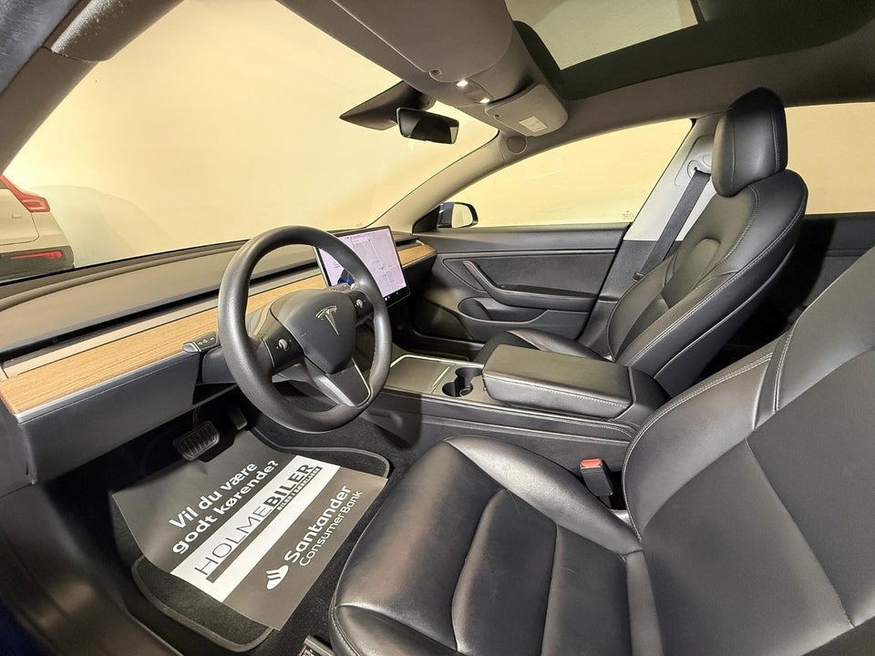 Tesla Model 3 Standard Range+ RWD 4d