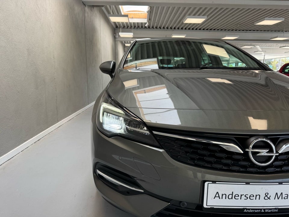 Opel Astra 1,2 T 110 Elegance 5d