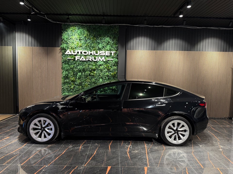 Tesla Model 3 RWD 4d