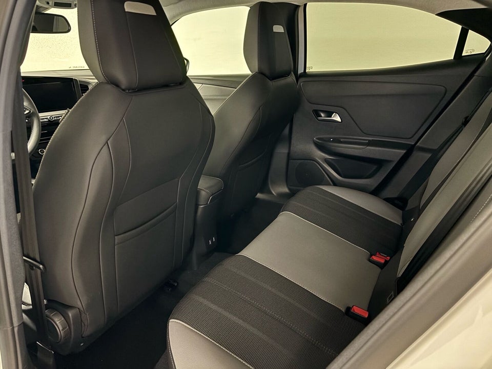 Opel Mokka-e 50 Elegance 5d