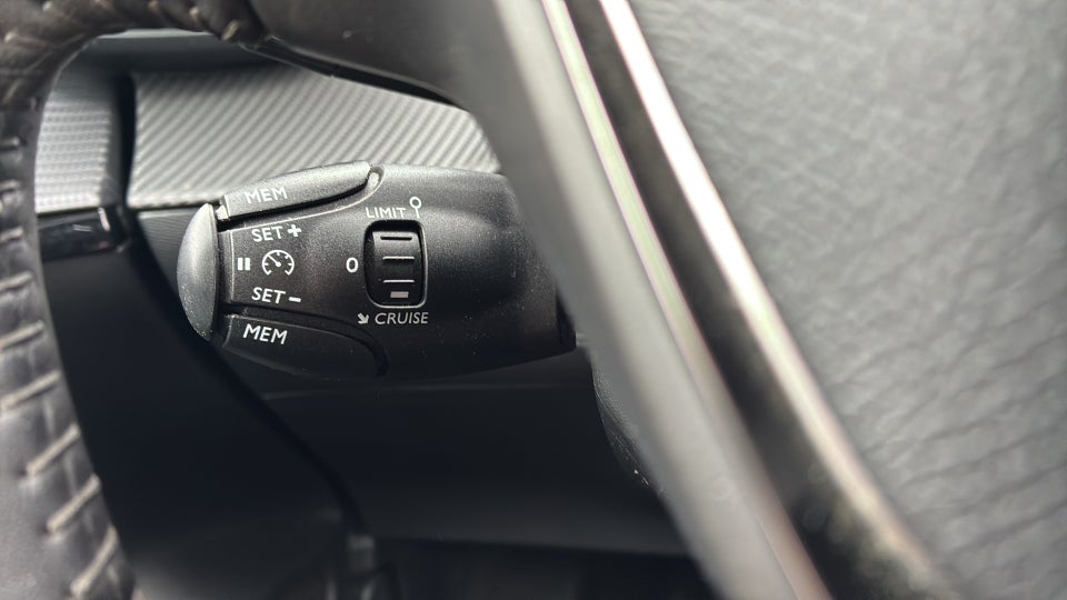 Peugeot 208 1,2 PureTech 100 Vision Sport EAT8 5d