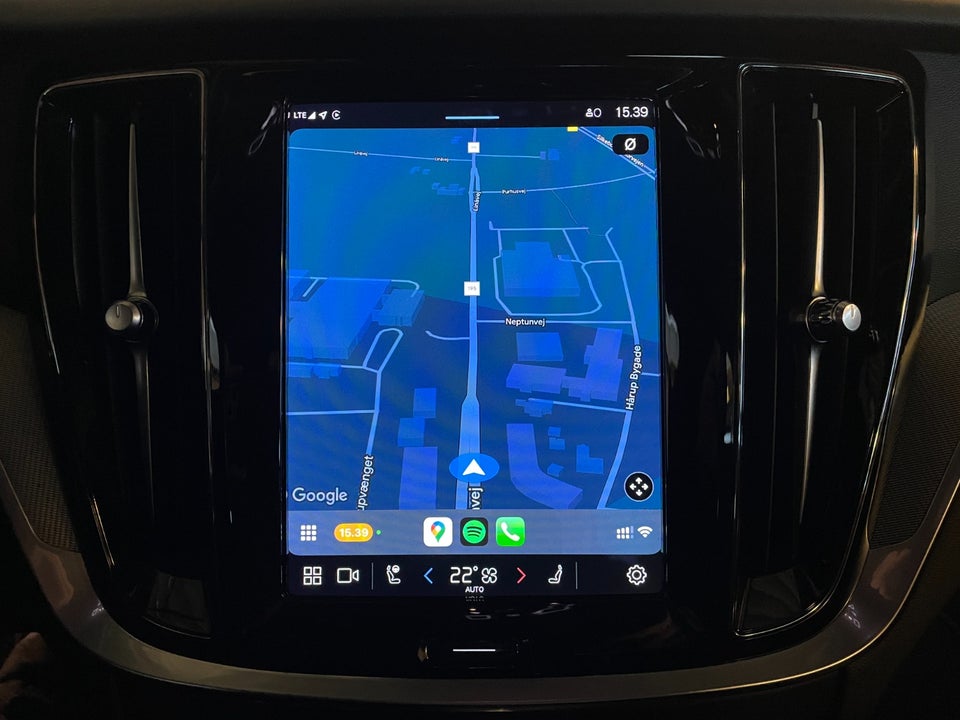 Volvo V60 2,0 T6 ReCharge Plus Dark aut. AWD 5d