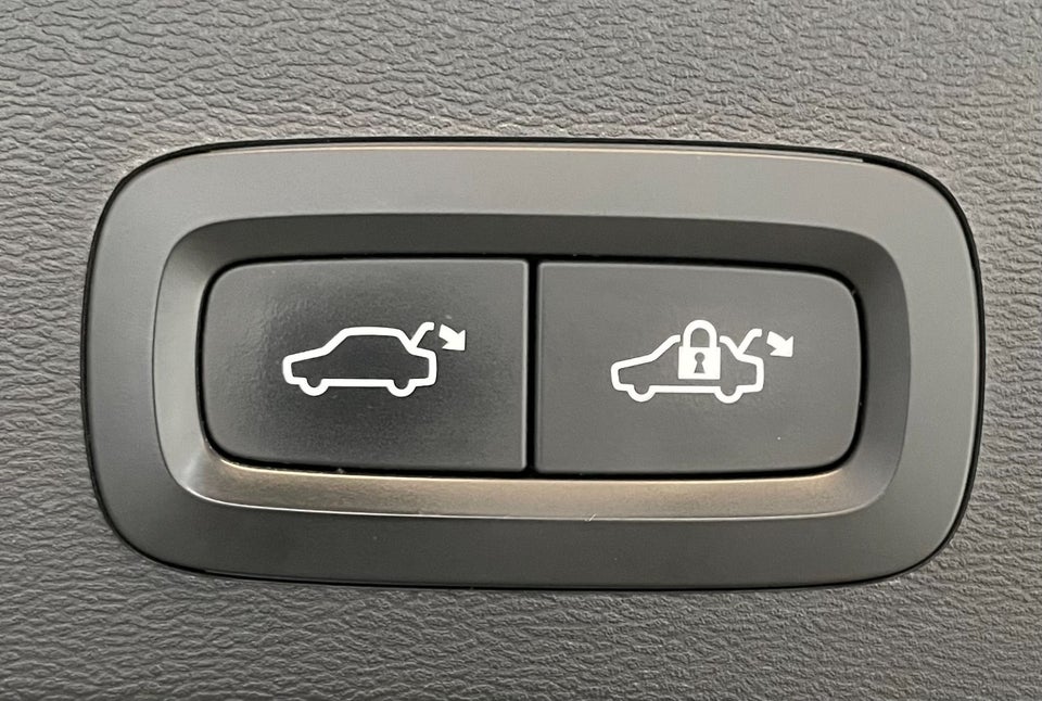 Volvo XC40 2,0 D4 190 Inscription aut. AWD 5d