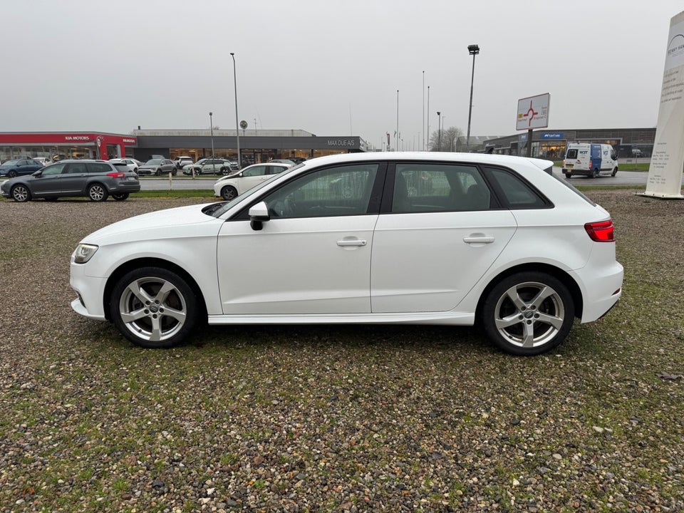 Audi A3 1,4 e-tron Sportback S-tr. 5d