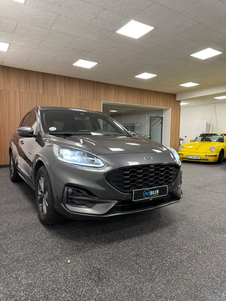 Ford Kuga 2,5 PHEV ST-Line X CVT 5d