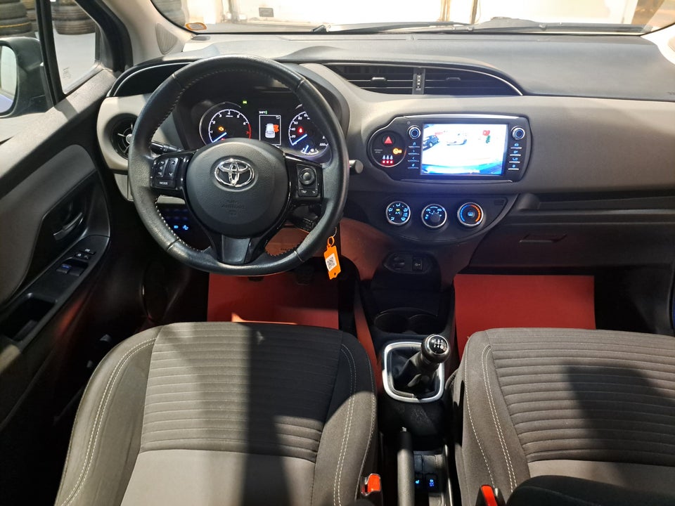 Toyota Yaris 1,0 VVT-i T2 5d