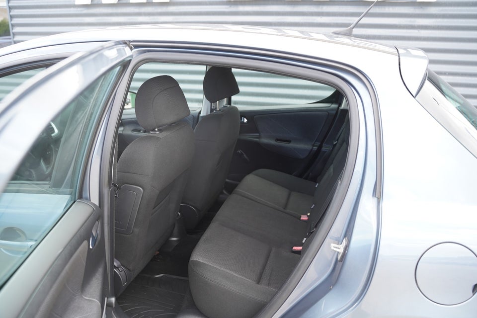 Peugeot 207 1,6 VTi S16 5d