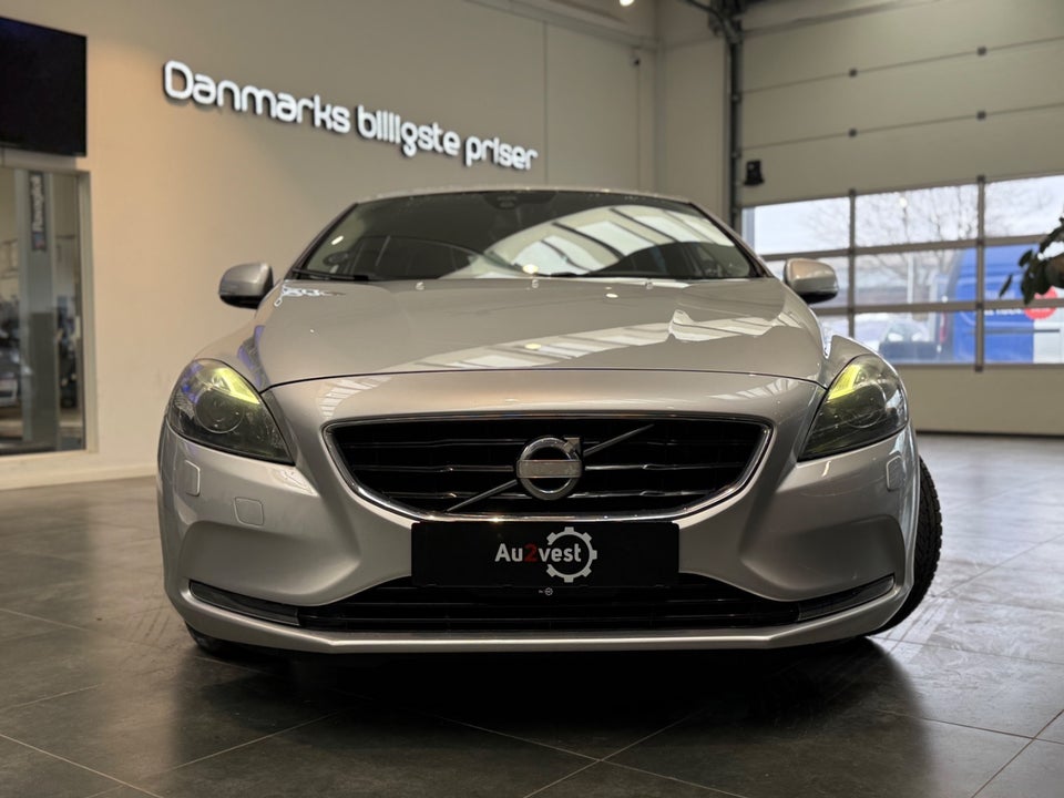 Volvo V40 CC 2,0 D4 177 Kinetic aut. 5d