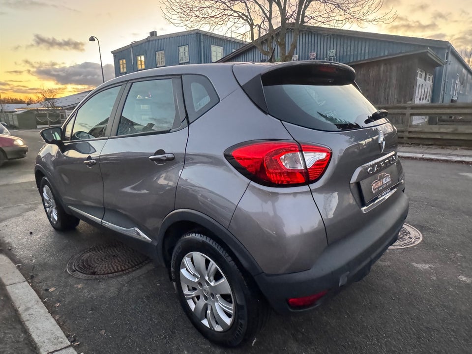 Renault Captur 0,9 TCe 90 Authentique 5d