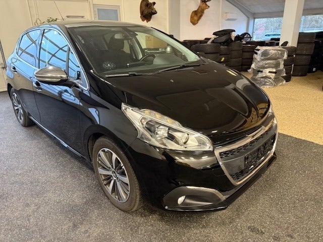 Peugeot 208 1,6 BlueHDi 100 Desire Sky 5d