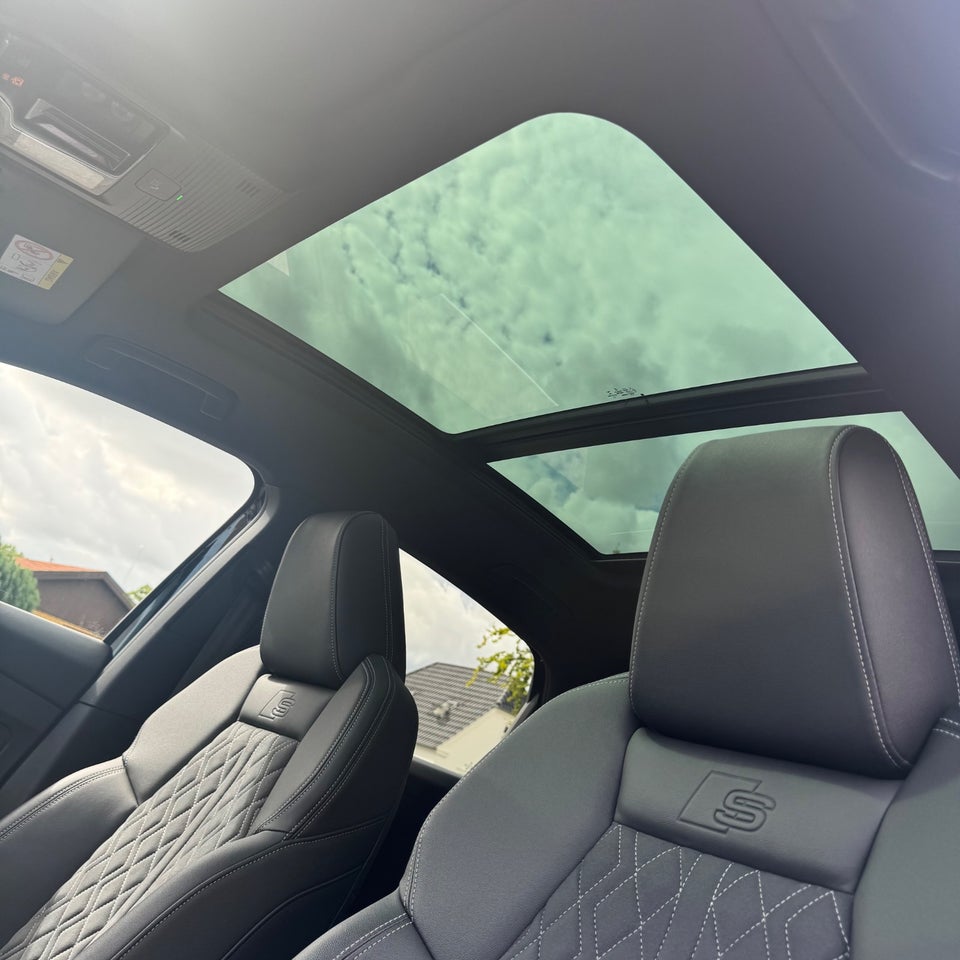 Audi Q4 e-tron 50 S-line quattro 5d
