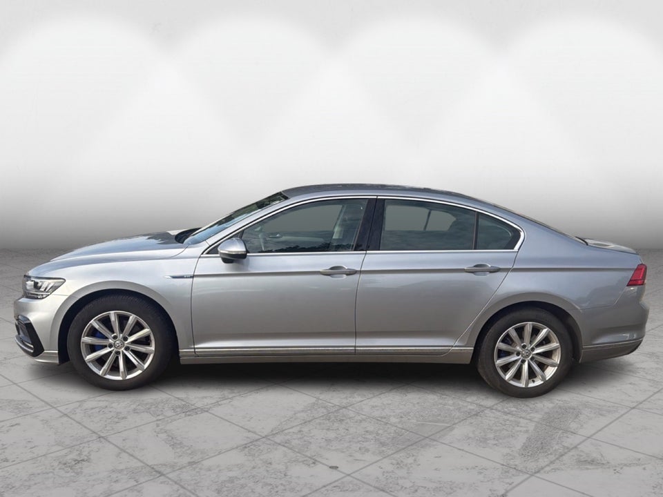 VW Passat 1,4 GTE+ Pro DSG 4d