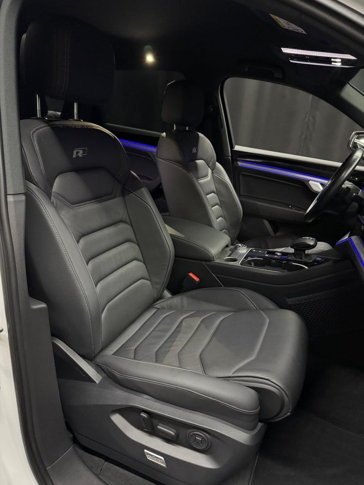 VW Touareg 3,0 TSi 340 R-line aut. 4Motion 5d