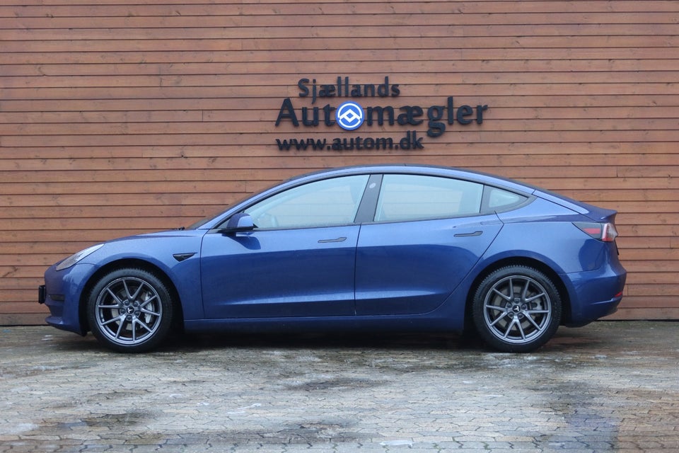 Tesla Model 3 Standard Range+ RWD 4d