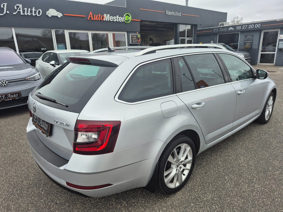 Skoda Octavia 2,0 TDi 150 Style Combi DSG 5d