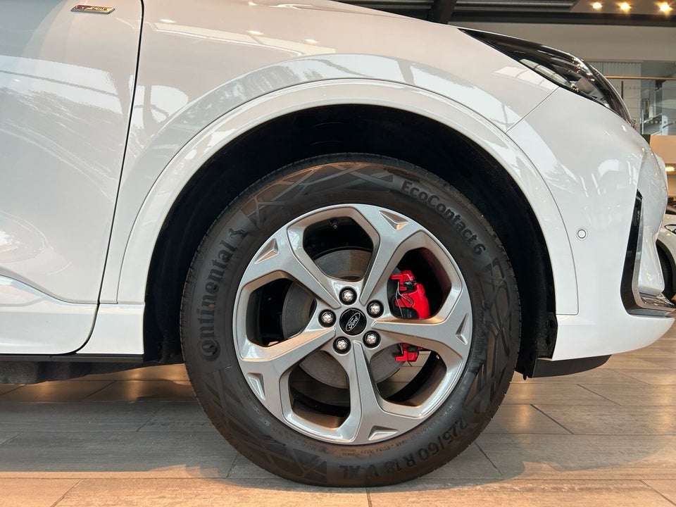 Ford Kuga 2,5 PHEV ST-Line X CVT 5d