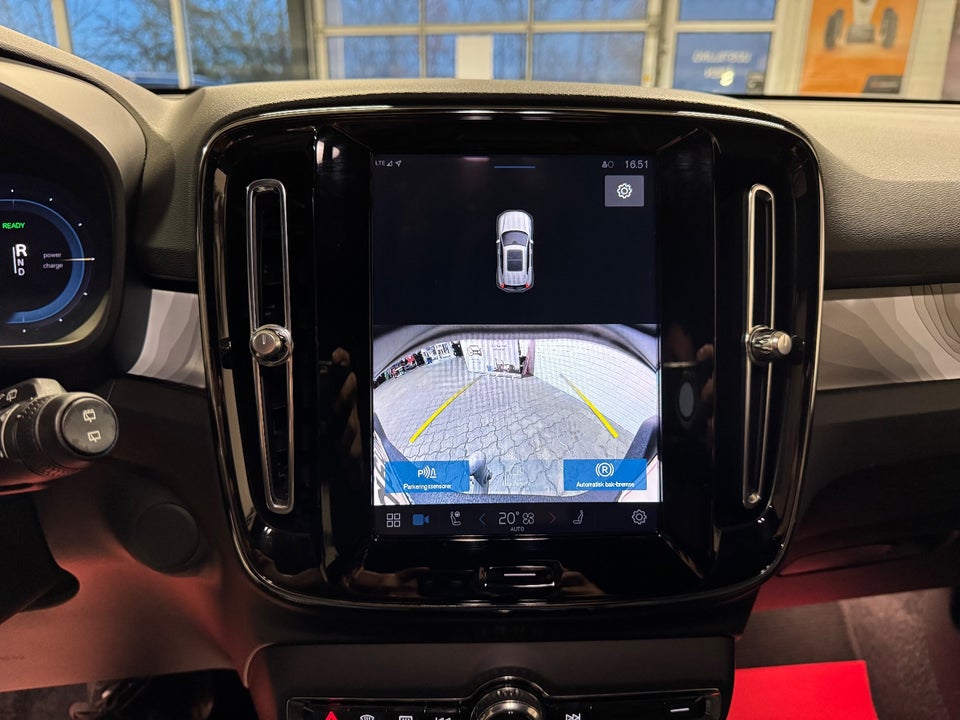 Volvo XC40 ReCharge Extended Range Plus 5d