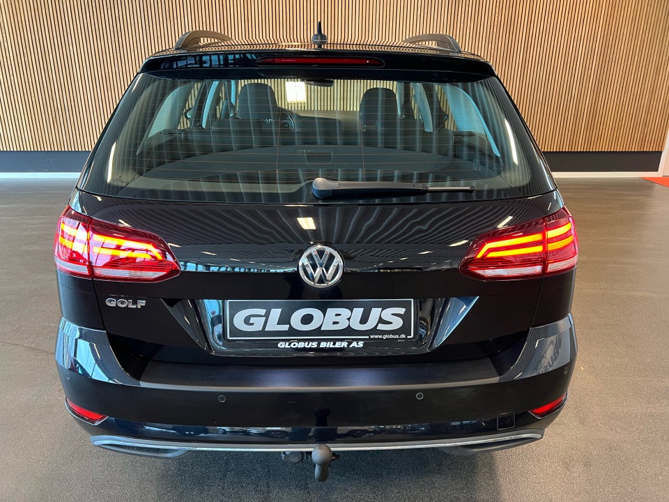VW Golf VII 1,6 TDi 115 Comfortline Connect Variant 5d