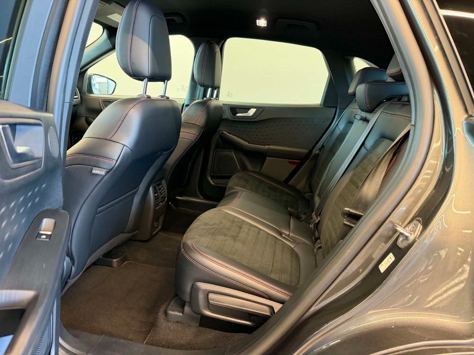 Ford Kuga 2,5 PHEV ST-Line X CVT 5d