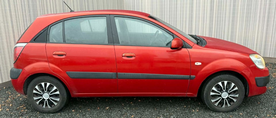 Kia Rio 1,4 EX 5d