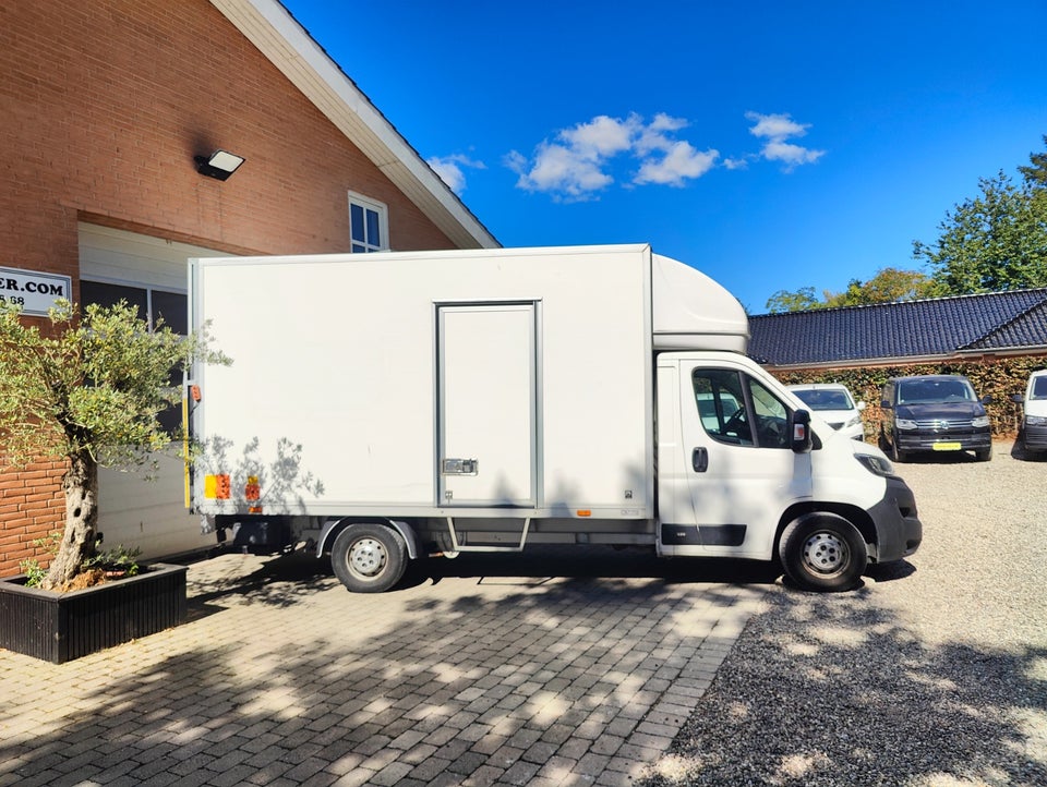 Peugeot Boxer 335 2,2 BlueHDi 165 L3 Alukasse m/lift 2d
