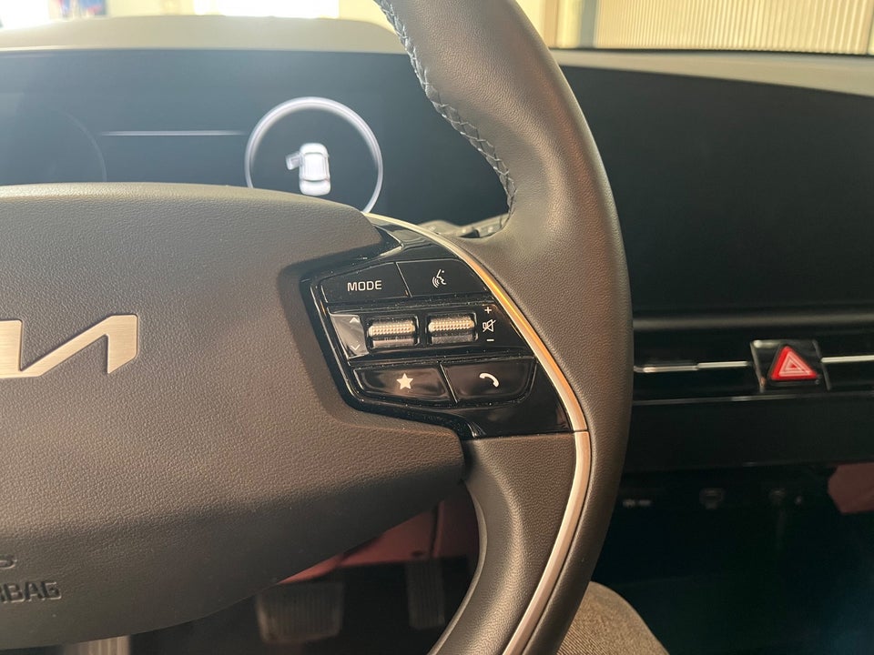 Kia Niro 64 EV Inspire 5d