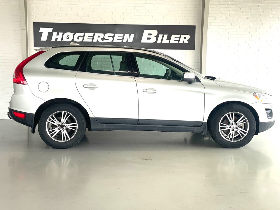 Volvo XC60 2,4 D5 163 Summun aut. AWD Van 5d