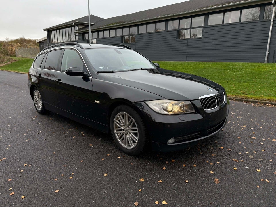 BMW 325i 2,5 Touring aut. 5d