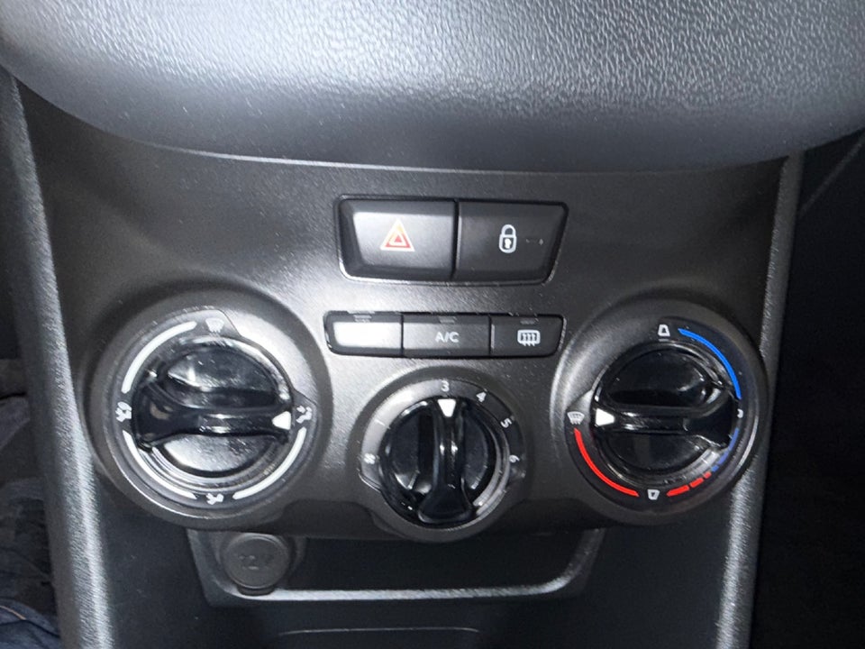 Peugeot 208 1,0 VTi Active 5d