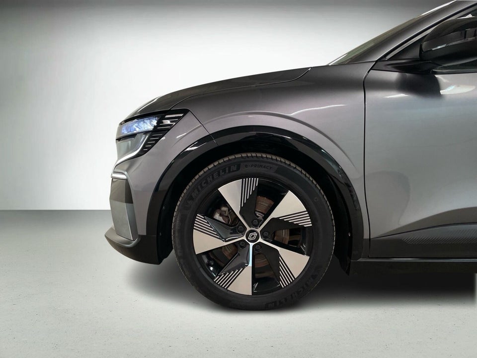Renault Megane E-Tech 40 Equilibre 5d