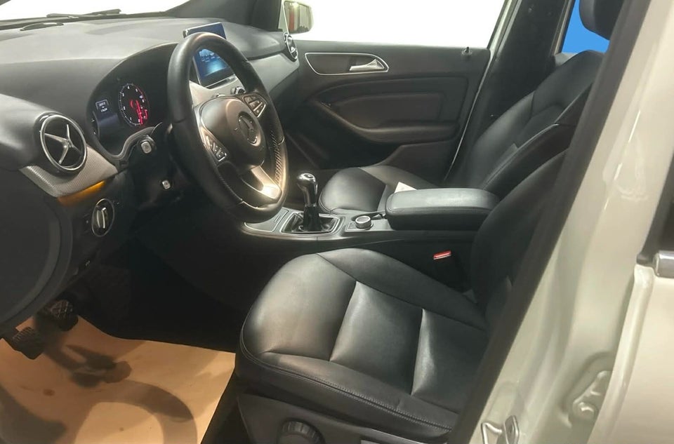 Mercedes B180 1,5 CDi 5d