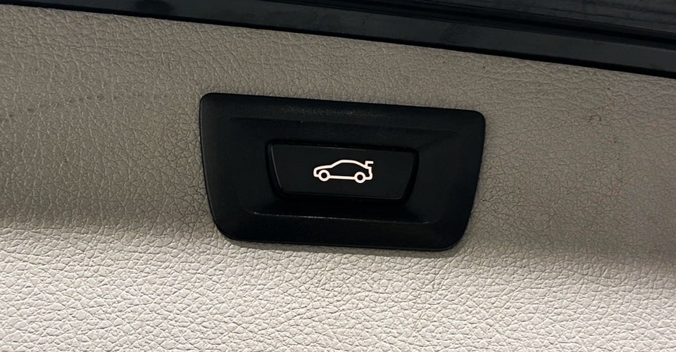 BMW 320d 2,0 Touring 5d