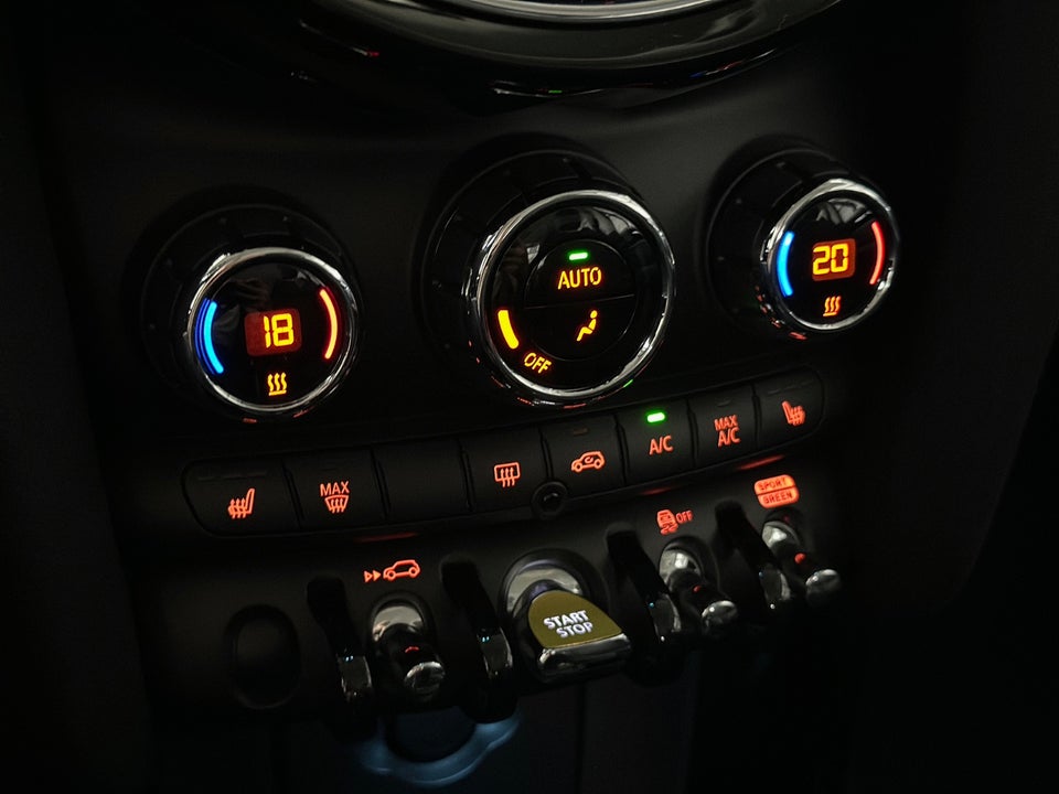 MINI Cooper SE Classic Trim 3d