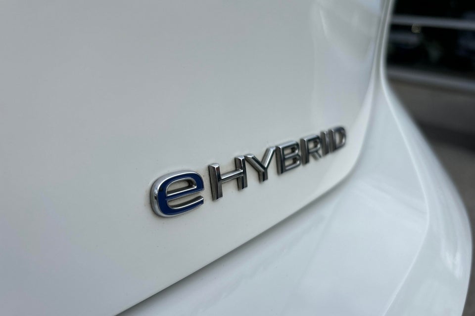 VW Golf VIII 1,4 eHybrid DSG 5d