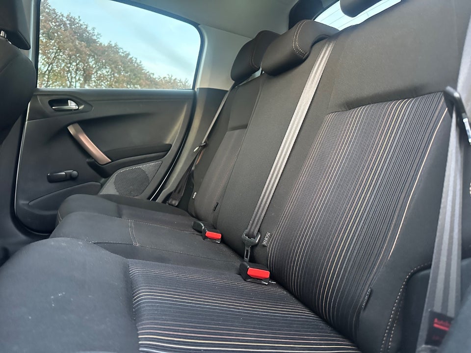 Peugeot 208 1,2 VTi Active 5d