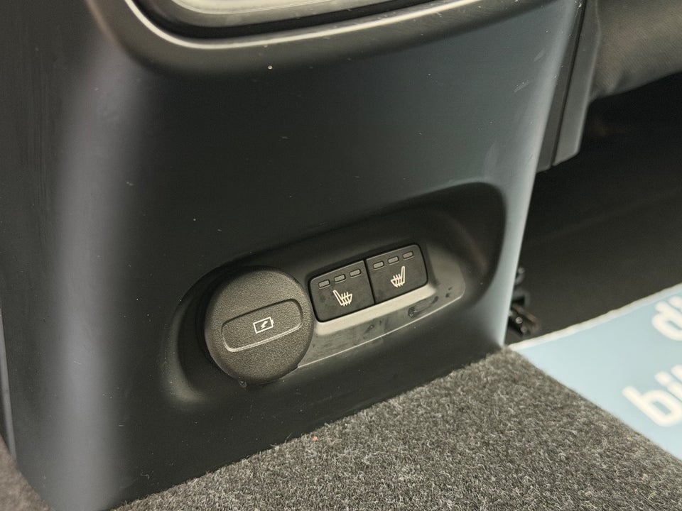 Volvo XC40 P6 ReCharge Core 5d