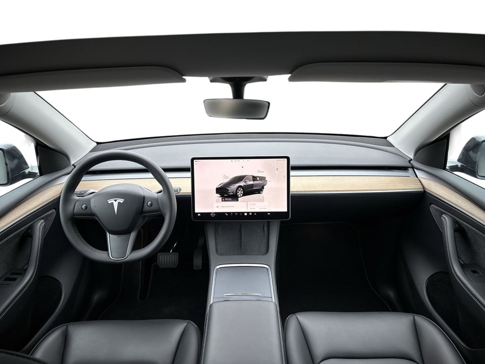 Tesla Model Y Long Range AWD 5d