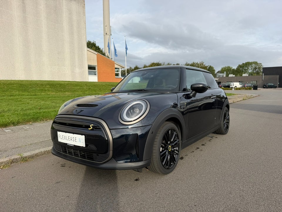 MINI Cooper SE Resolute Edition 3d