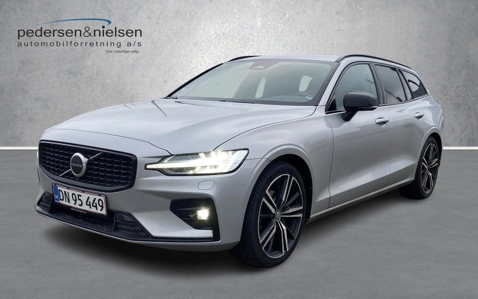 Volvo V60 2,0 B4 197 Plus Dark aut. 5d