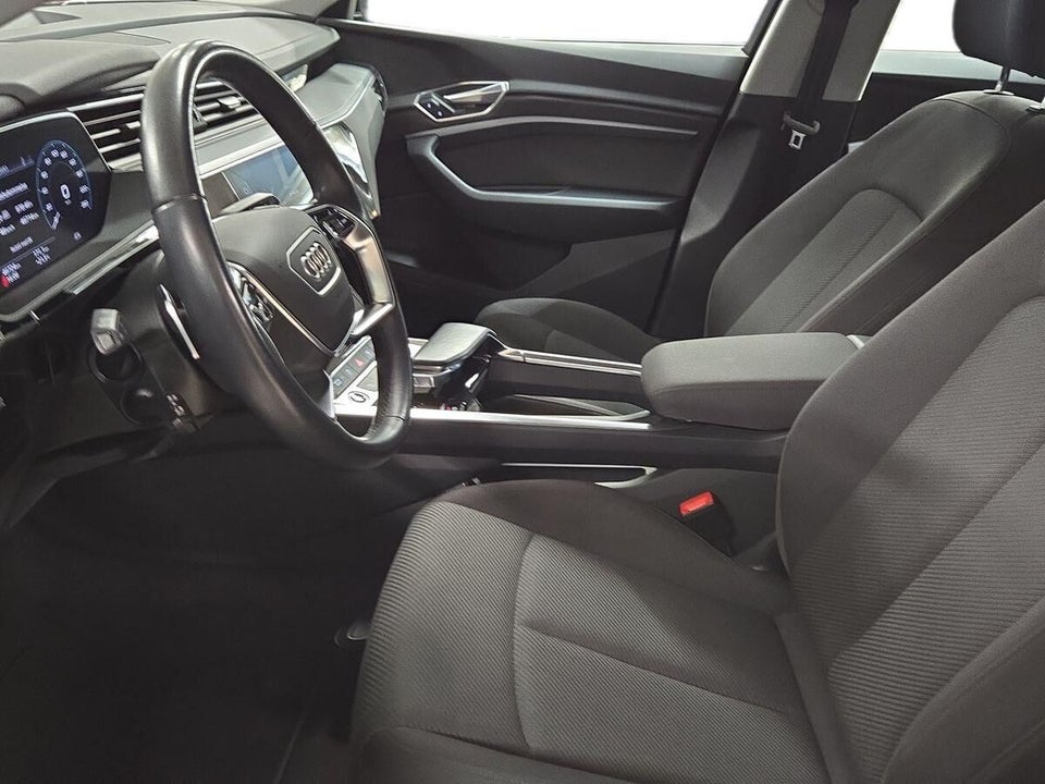 Audi e-tron 50 quattro 5d