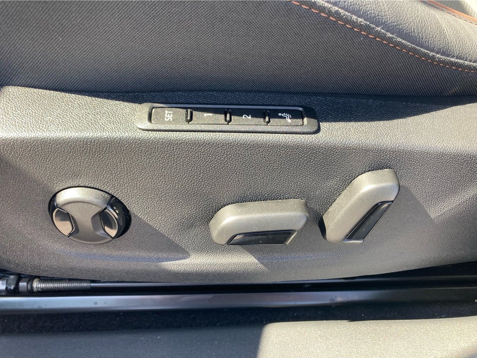 Skoda Enyaq 85x iV Laurin & Klement 5d